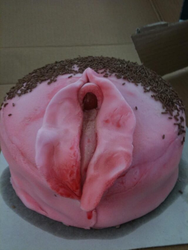Bilderesultat for gross baby shower cakes