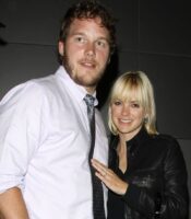 **EXCLUSIVE** Anna Faris and husband Chris Pratt are spotted after having dinner at XIV (14) by Michael Mina