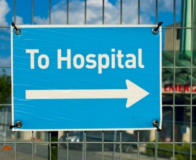 to hospital sign