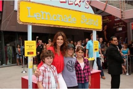 cindy-crawford-with-children