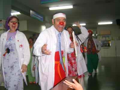 creepy clown doctor