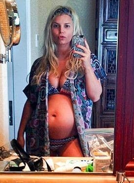 jessica simpson pregnant selfie