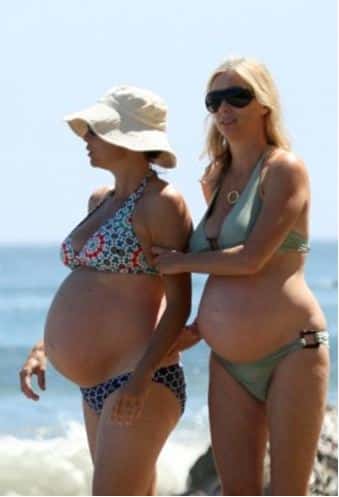 minni-driver-pregnant-bikini-with-sister