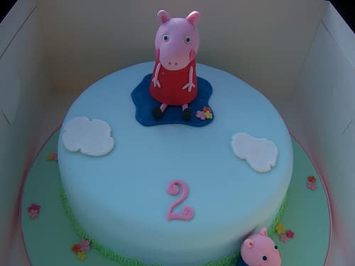 simple pig cake