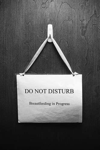 breastfeeding in progress sign