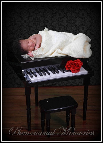 piano-baby