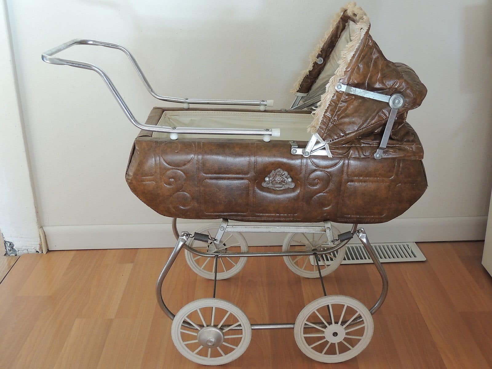 old fashioned baby buggy