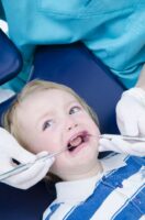 scared-kid-at-the-dentist