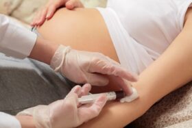 pregnant woman blood test