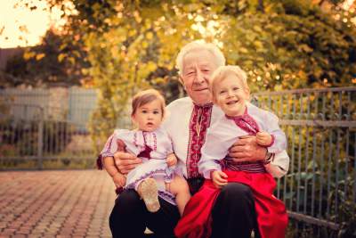 grandpa and kids