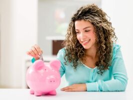 woman-saving-money