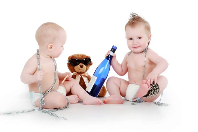 babies-with-alcohol-bottle