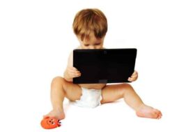 baby-playing-with-tablet