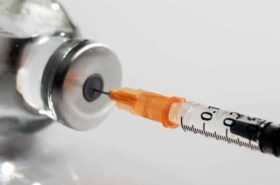 vaccine-needle-with-medicine-bottle