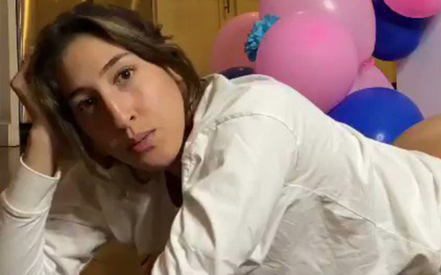 Video of girls farting
